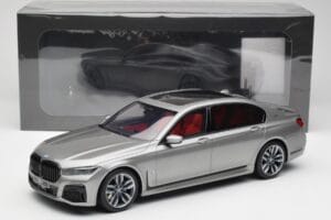 BMW M760i G12 V12 Final Edition Сив GT Spirit 1:18 GT478 Смола — снимка 6 от 6