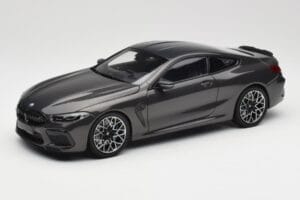 BMW M8 F92 Grey Metallic Minichamps 1:18 110029022 Метал
