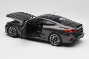 BMW M8 F92 Grey Metallic Minichamps 1:18 110029022 Метал — снимка 5 от 8