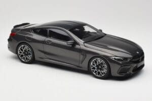 BMW M8 F92 Grey Metallic Minichamps 1:18 110029022 Метал — снимка 6 от 8