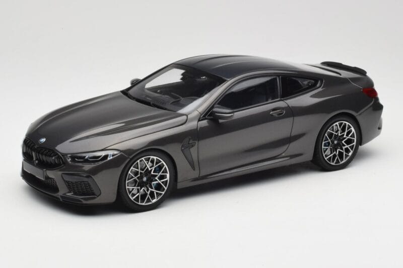 BMW M8 F92 Grey Metallic Minichamps 1:18 110029022 Метал