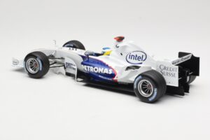 BMW Sauber F1.06 #16 N. Heidfeld Launch Version 2006 Minichamps 1:18 80430413183 Метал — снимка 5 от 6
