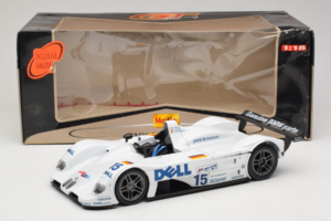 BMW V12 LMR #15 Y. Dalmas / J. Winkelhock / P. Martini 24 Hours of Le Mans Winner 1999 Maisto 1:18 56062 Метал — снимка 8 от 8