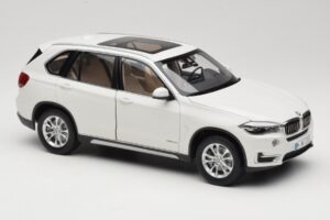BMW X5 E70 Alpine White Paragon 1:18 PA-97073 Метал — снимка 6 от 8