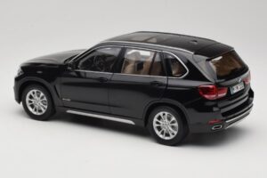 BMW X5 E70 Sapphire Black Paragon 1:18 PA-97071 Метал — снимка 7 от 8