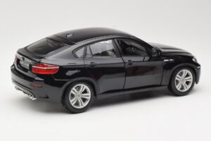 BMW X6 M E71 Черен Bburago 1:18 18-12081 Метал — снимка 3 от 8