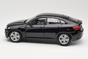BMW X6 M E71 Черен Bburago 1:18 18-12081 Метал — снимка 4 от 8