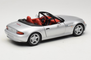 BMW Z3 Кабриолет Сребърен UT Models 1:18 20402 Метал — снимка 3 от 8