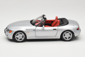 BMW Z3 Кабриолет Сребърен UT Models 1:18 20402 Метал — снимка 4 от 8