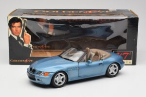 BMW Z3 E36/7 James Bond Goldeneye Синьо Металик UT Models 1:18 180024336 Метал — снимка 8 от 8
