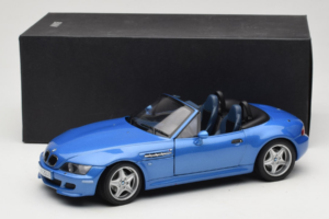 BMW Z3 M Roadster Синьо Дилърско Издание UT Models 1:18 80439422939 Метал — снимка 8 от 8