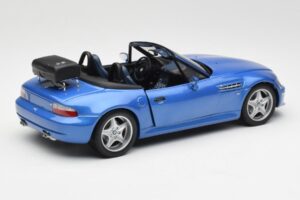 BMW Z3 M Roadster С Багажник Син Металик UT Models 1:18 20416 Метал — снимка 3 от 8