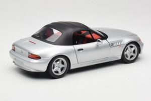 BMW Z3 Roadster 1.8 Сребрист UT Models 1:18 20404 Метал — снимка 3 от 8