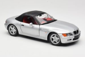 BMW Z3 Roadster 1.8 Сребрист UT Models 1:18 20404 Метал — снимка 6 от 8