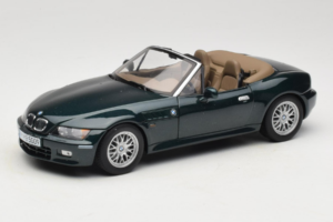 BMW Z3 Roadster 2.8 Тъмнозелен Дилърско Издание UT Models 1:18 80439411713 Метал