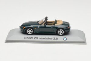 BMW Z3 Roadster 2.8 Тъмнозелен Minichamps 1:43 80429421514 Метал