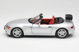 BMW Z3 Roadster С Багажник Сребрист UT Models 1:18 20407 Метал — снимка 4 от 8
