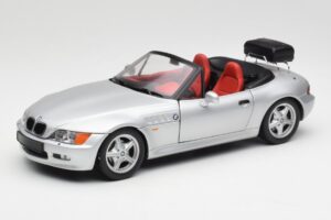 BMW Z3 Roadster С Багажник Сребрист UT Models 1:18 20407 Метал