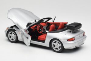 BMW Z3 Roadster С Багажник Сребрист UT Models 1:18 20407 Метал — снимка 5 от 8