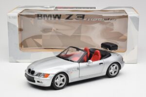 BMW Z3 Roadster С Багажник Сребрист UT Models 1:18 20407 Метал — снимка 8 от 8