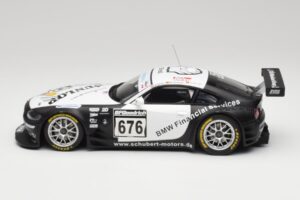 BMW Z4 #676 H. Stuck / J. Hennerici / D. Hurtgen Team Schubert Nürburgring 24 Hours 2006 AUTOart 1:18 80649 Метал — снимка 3 от 6