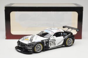 BMW Z4 #676 H. Stuck / J. Hennerici / D. Hurtgen Team Schubert Nürburgring 24 Hours 2006 AUTOart 1:18 80649 Метал — снимка 6 от 6