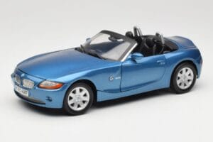 BMW Z4 E85 Син Metallic Motormax 1:18 73144 Метал