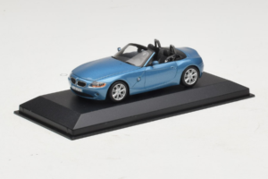 BMW Z4 E85 Кабриолет Light Blue Metallic Minichamps 1:43 BMW016 Метал — снимка 2 от 4