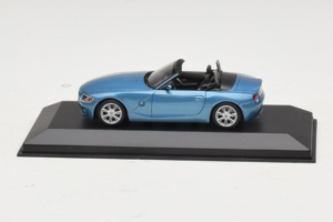 BMW Z4 E85 Кабриолет Light Blue Metallic Minichamps 1:43 BMW016 Метал