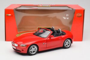 BMW Z4 E85 Роудстър Червен Bburago 1:18 34046 Метал — снимка 8 от 8