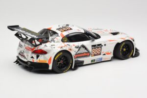 BMW Z4 E89 GT3 #888 Triple Eight Racing L. Mowle / J. Ratcliffe 24 Hours of Spa 2015 Minichamps 1:18 151152388 Метал — снимка 2 от 6