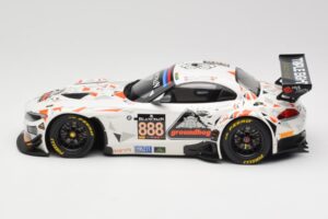 BMW Z4 E89 GT3 #888 Triple Eight Racing L. Mowle / J. Ratcliffe 24 Hours of Spa 2015 Minichamps 1:18 151152388 Метал — снимка 3 от 6