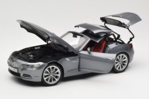 BMW Z4 E89 sDrive 35i Space Grey Metallic Kyosho 1:18 80432147085 Метал — снимка 2 от 8