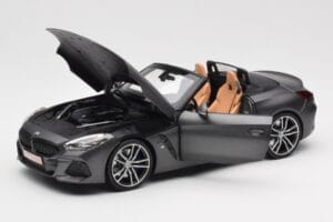 BMW Z4 G29 Сив Metallic Norev 1:18 183270 Метал — снимка 2 от 8