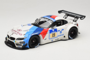 BMW Z4 GT3 #19 Team Schubert J. Muller / D. Muller ADAC 24 Hours Nurburgring 2013 Minichamps 1:18 151132319 Метал