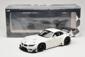 BMW Z4 GT3 E89 Бял Minichamps 1:18 151122301 Метал — снимка 6 от 6