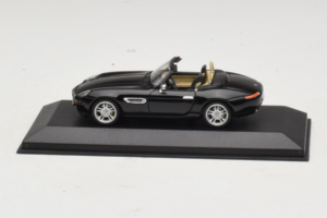 BMW Z8 Кабриолет Черен Minichamps 1:43 80420026607-R1 Метал