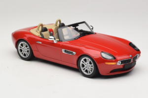 BMW Z8 Червен Minichamps 1:18 155024230 Метал — снимка 4 от 6