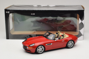 BMW Z8 Червен Minichamps 1:18 155024230 Метал — снимка 6 от 6