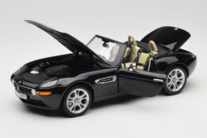 BMW Z8 Черен Kyosho 1:18 80439411729 Метал — снимка 2 от 9
