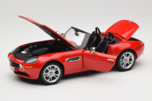 BMW Z8 Червен Kyosho 1:18 80439411730 Метал — снимка 2 от 9