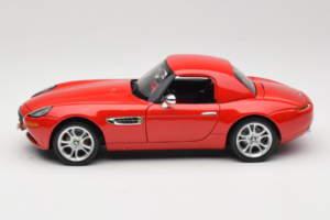 BMW Z8 Червен Kyosho 1:18 80439411730 Метал — снимка 5 от 9