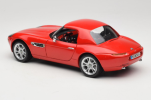 BMW Z8 Червен Kyosho 1:18 80439411730 Метал — снимка 8 от 9