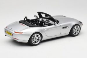 BMW Z8 E52 Кабриолет Сребрист Kyosho 1:18 80432411551 Метал — снимка 3 от 8