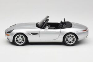 BMW Z8 E52 Кабриолет Сребрист Kyosho 1:18 80432411551 Метал — снимка 4 от 8