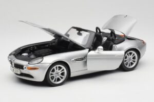 BMW Z8 E52 Titanium Silver Maisto 1:18 536896 Метал — снимка 2 от 8