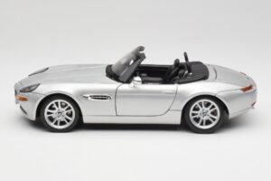 BMW Z8 E52 Titanium Silver Maisto 1:18 536896 Метал — снимка 4 от 8