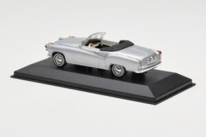 Borgward Isabella Кабриолет Сребрист Minichamps 1:43 400096030 Метал — снимка 3 от 4
