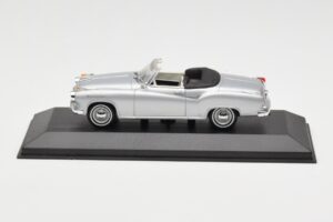 Borgward Isabella Кабриолет Сребрист Minichamps 1:43 400096030 Метал