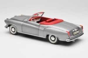 Borgward Isabella Кабриолет Сребрист Revell 1:18 8411 Метал — снимка 7 от 8